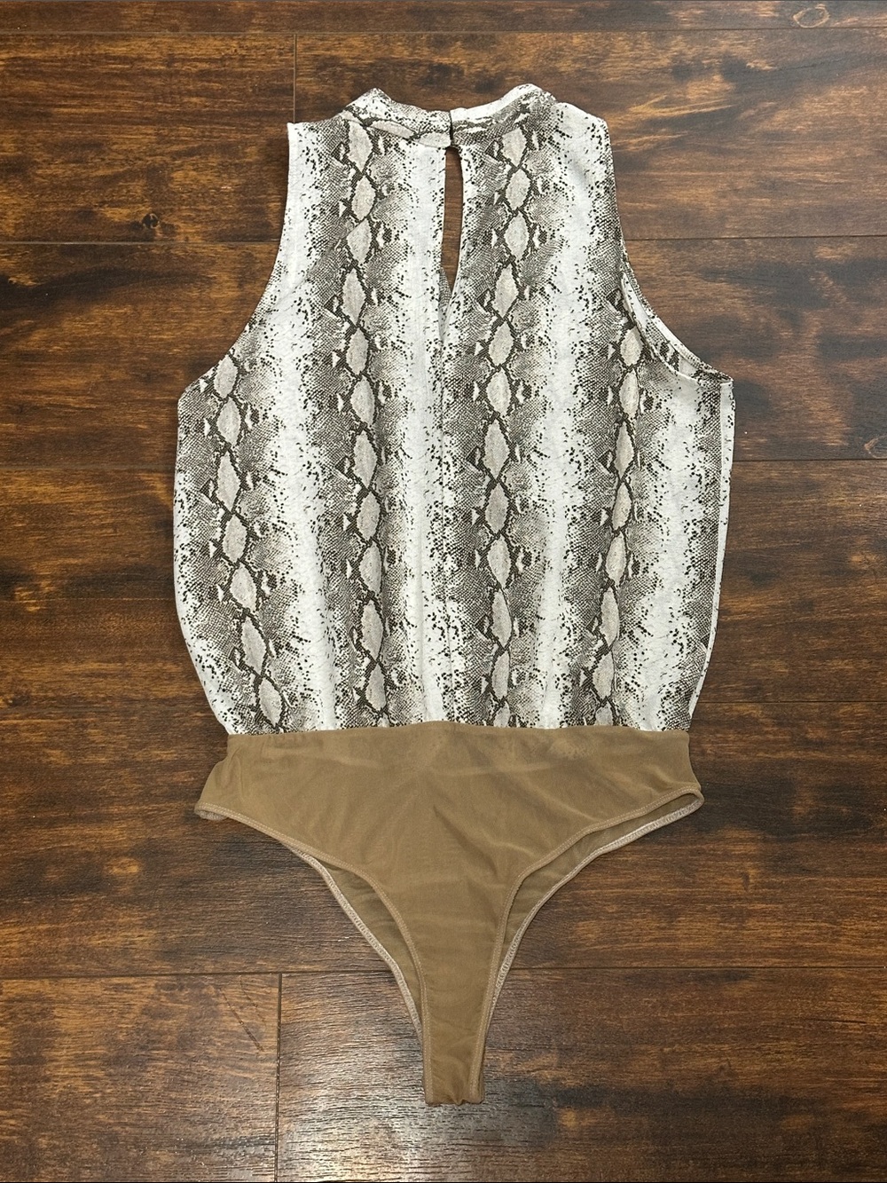 Snake Print Bodysuit π LUSH L Sleek & Sassy π₯ - Picture 3 of 8